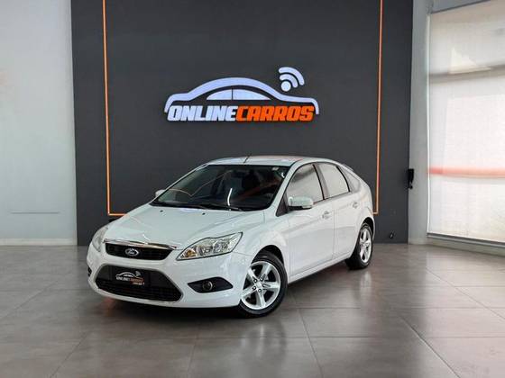FORD FOCUS 1.6 GL 16V FLEX 4P MANUAL FORD FOCUS 1.6 GL 16V FLEX 4P MANUAL